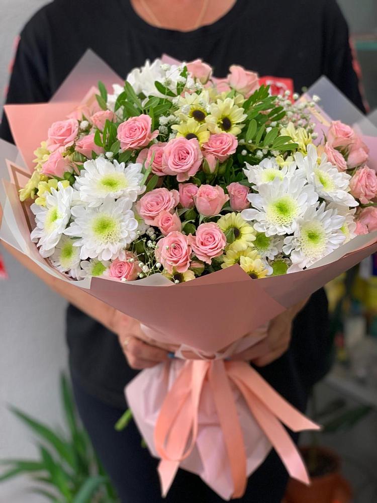Букет цветов из: Розы и Хризантемы в Ряжске