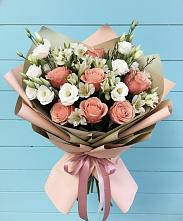 Букет цветов из:  Розы, Альстромерии и Лизиантусы в Ряжске