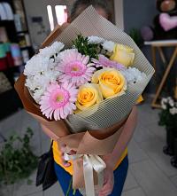 Букет цветов из:  Герберы, Розы и Хризантемы в Ряжске