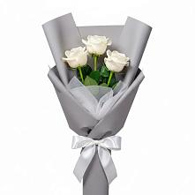 Букет 3 белые розы в Ряжске