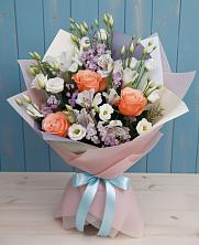Букет цветов из:  Лизиантусы, Розы, Альстромерии и Гипсофила в Ряжске