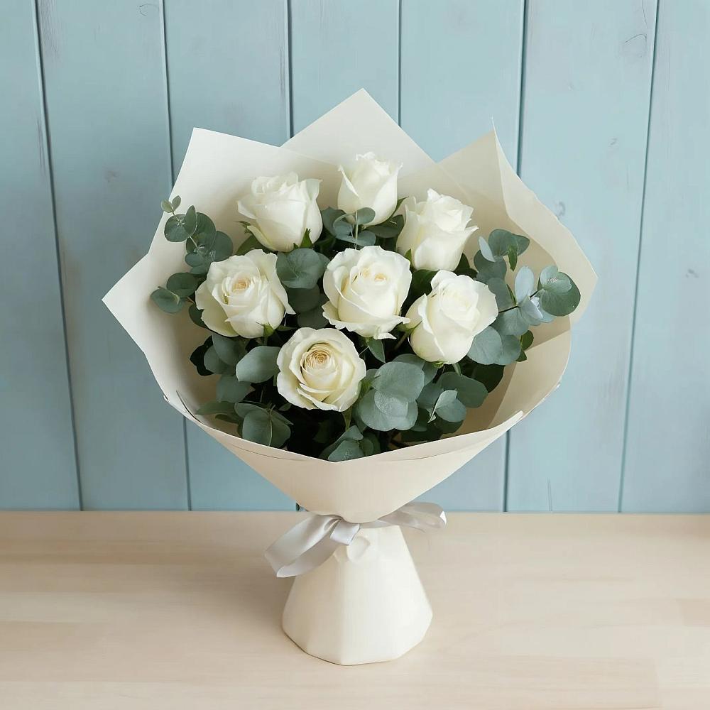 Букет Белые розы в Эвкалипте в Ряжске