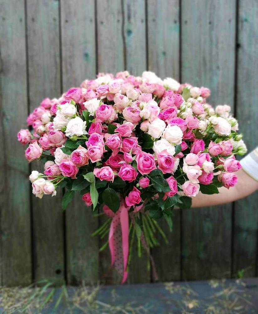 Букет Розовые кустовые розы Натали и Лав Лидия в Ряжске