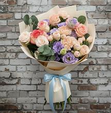 Букет цветов из:  Розы, Лизиантусы и Гвоздики в Ряжске