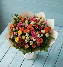 Букет Микс из разноцветных кустовых роз в Ряжске